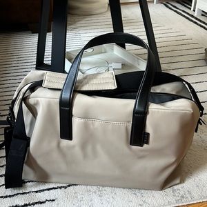 Away Luggage- The Everywhere Bag in beige